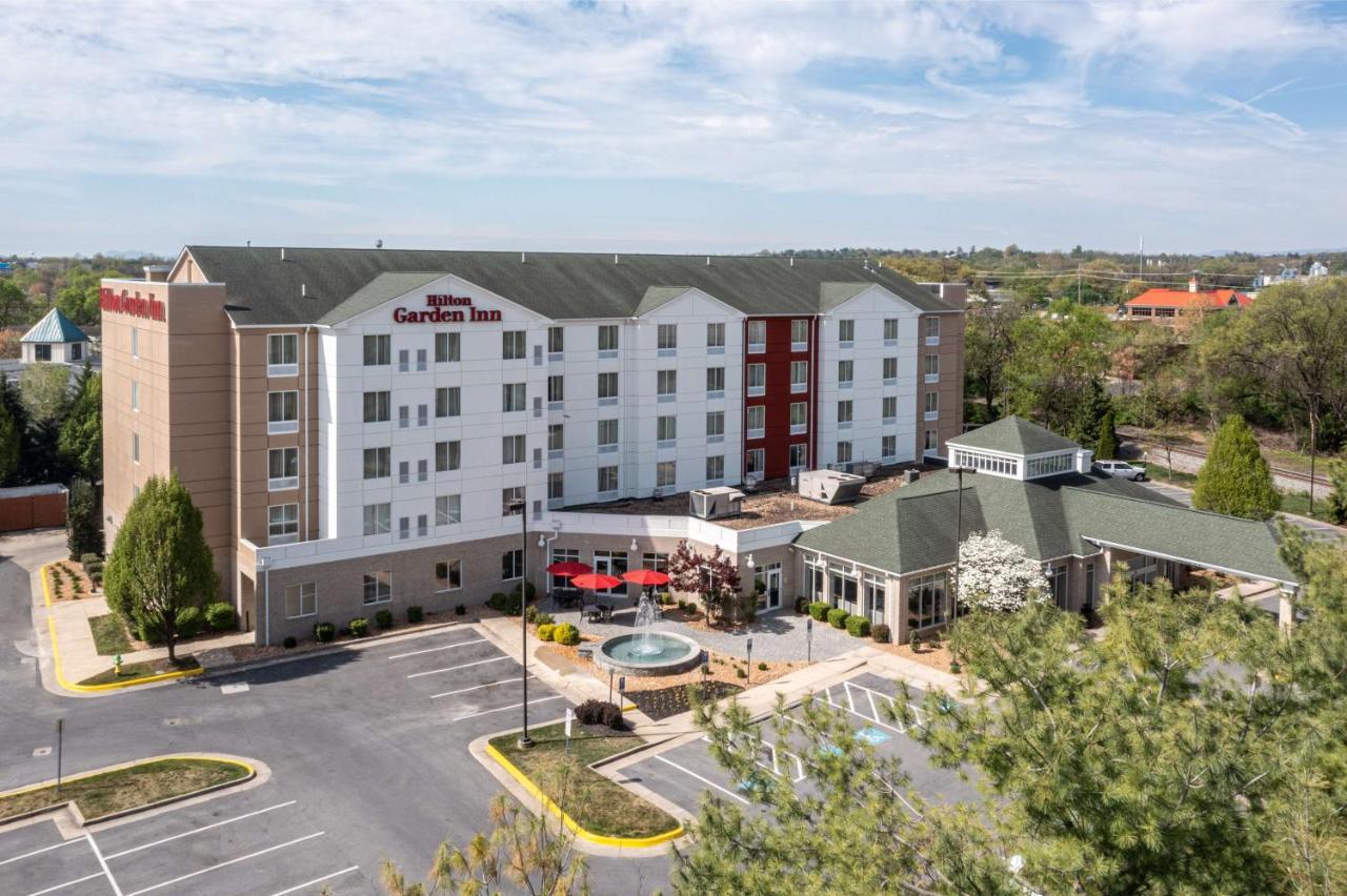 Hilton Garden Inn Winchester Exterior photo