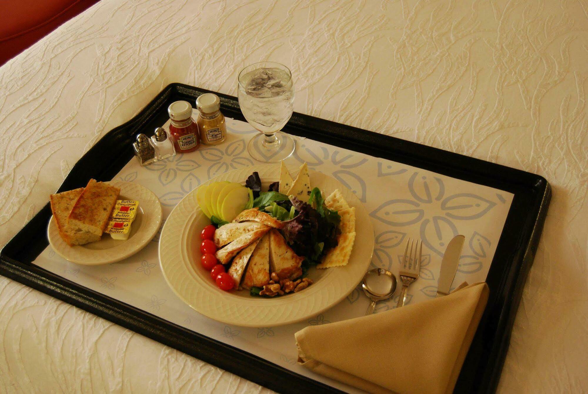 Hilton Garden Inn Winchester Restaurant photo
